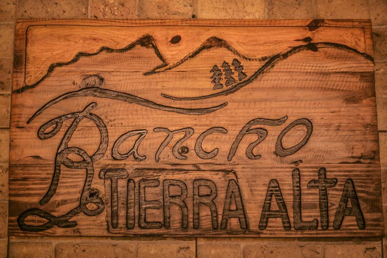 Rancho Tierra Alta Hotel Jarabacoa Exterior photo
