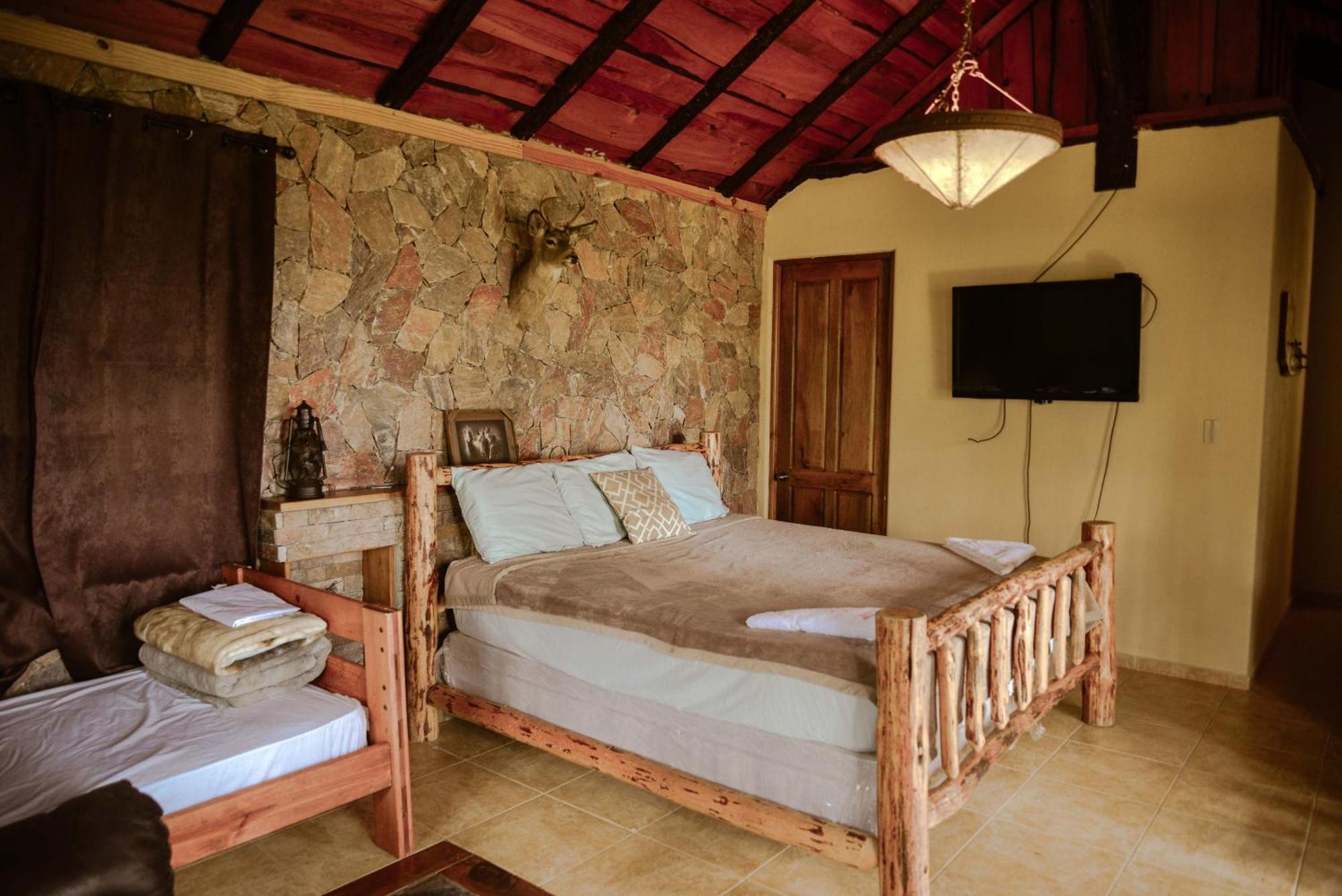 Rancho Tierra Alta Hotel Jarabacoa Exterior photo